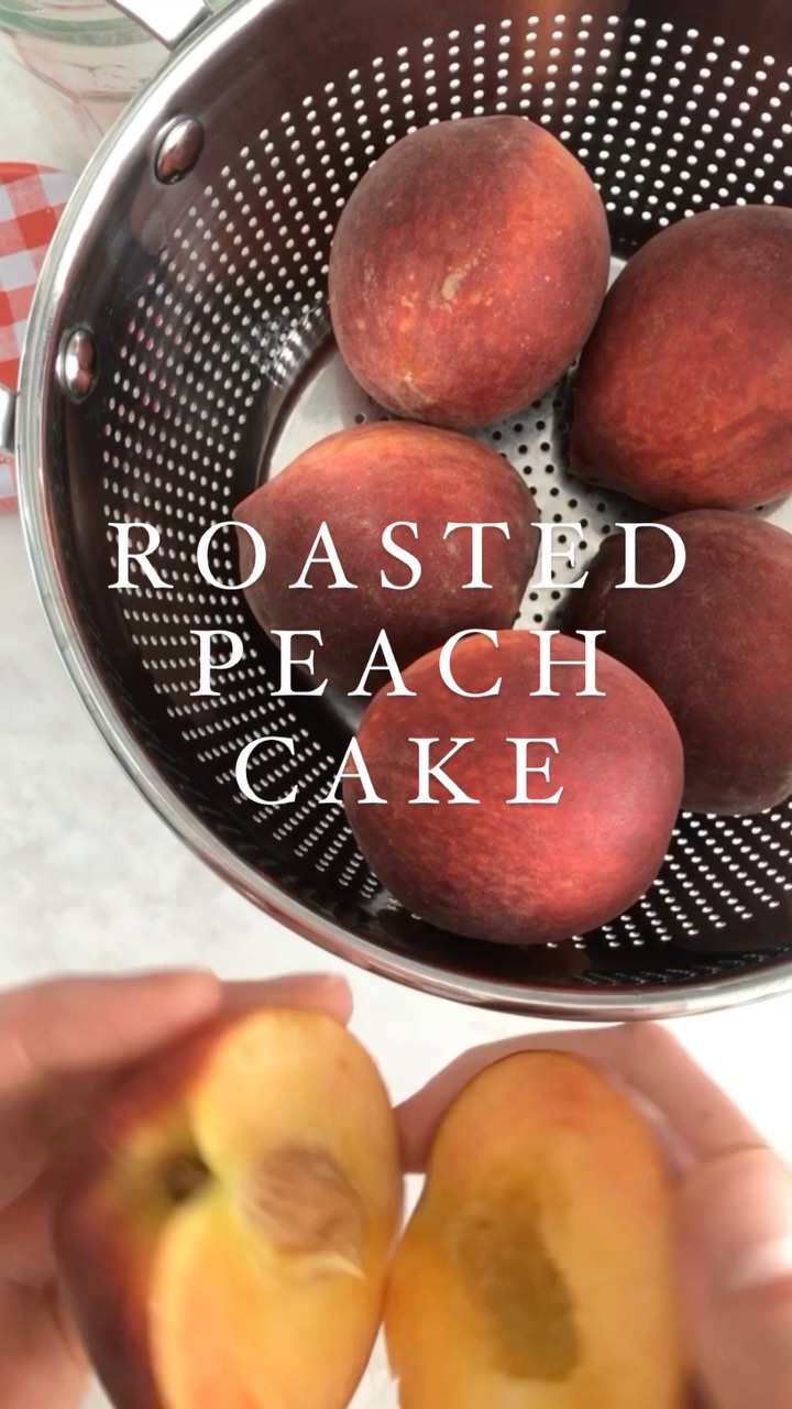 Follow @thesaladwhisperer for more gorgeous Summer recipes! 

Roasted Peach Cake recipe linked in bio!

#peachcake #peachcakerecipe #peachseason #peachrecipes #thesaladwhisperer
