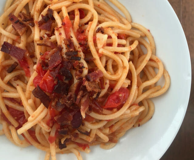 Spaghetti with Bacon, Onion and Tomatoes