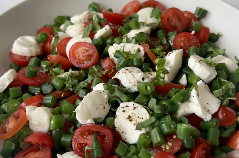 Green Bean Tomato and Fresh Mozzarella Salad with Balsamic Vinaigrette