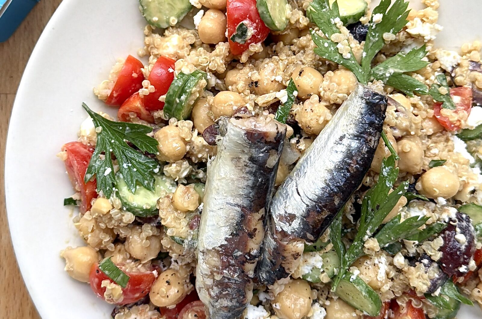 Mediterranean Quinoa and Chickpea Salad with Balsamic Vinaigrette